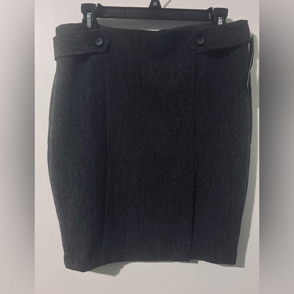 BCX Juniors Buttoned Tab Pencil Elegant Black Skirt.Size 9